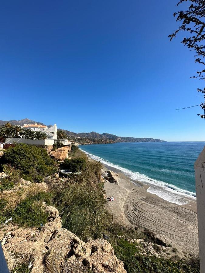 Tiyoweh Apartment Nerja Exterior photo